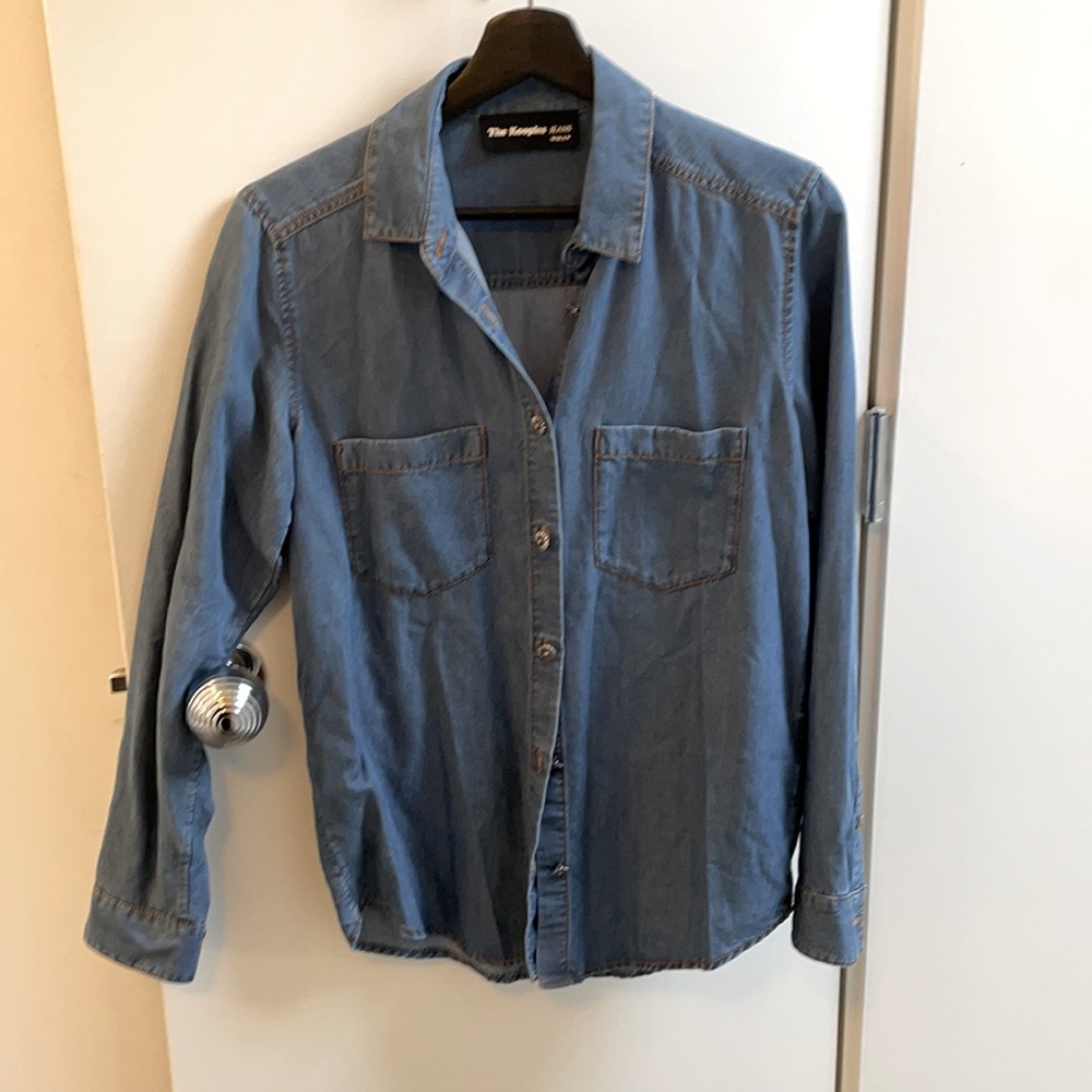 Very soft Kooples Jean shirt w sunflower buttons.